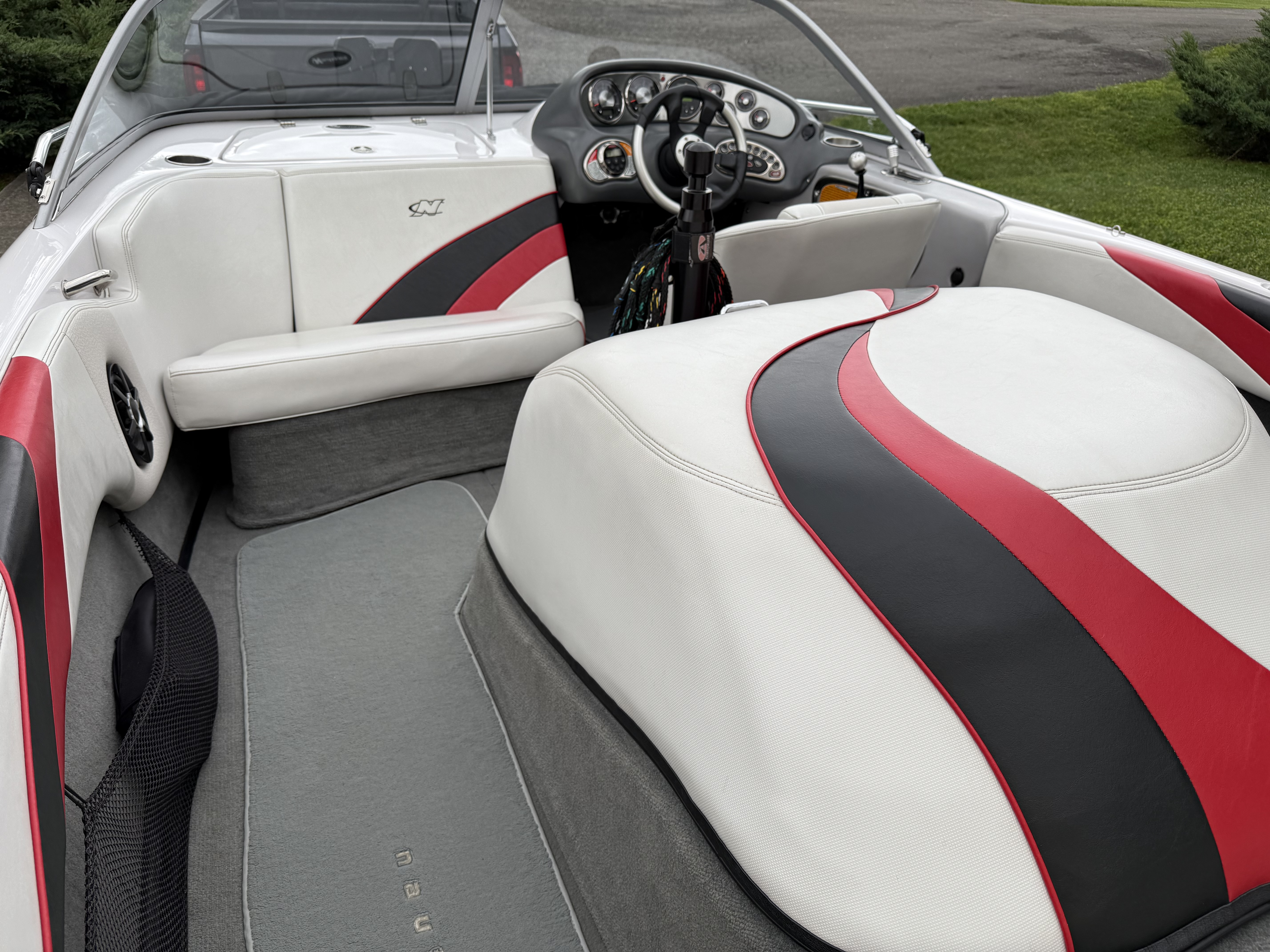 2009 Ski Nautique196